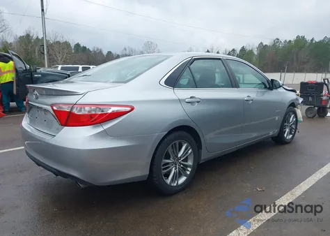 2015 Toyota Camry Se z USA, uszkodzony, nr VIN 4T1BF1FK8FU040572